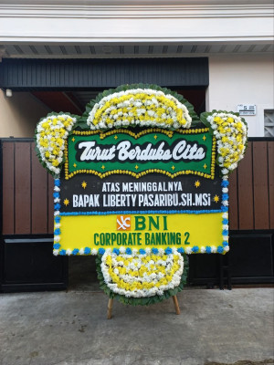 Papan Bunga Duka di Muara Sentosa